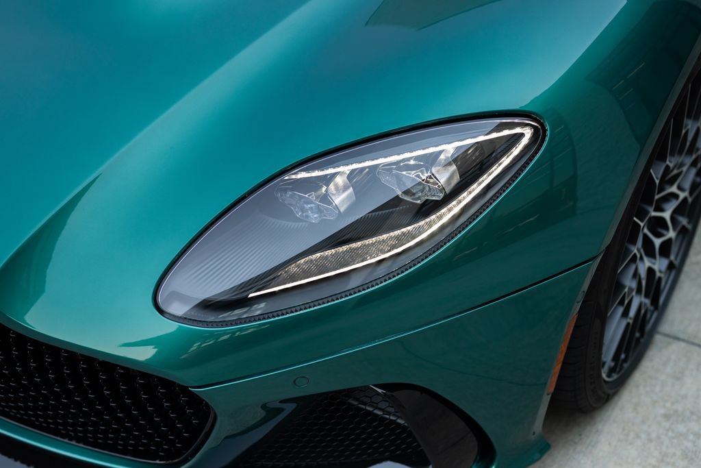 Used 2023 Aston Martin DBS Superleggera Volante RWD image 10