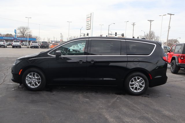 New 2026 Chrysler Voyager LX image 20