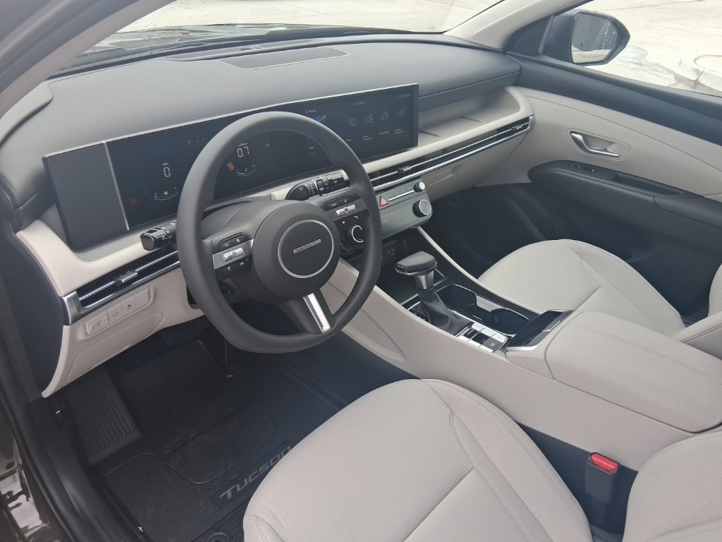 New 2026 Hyundai Tucson SEL image 18