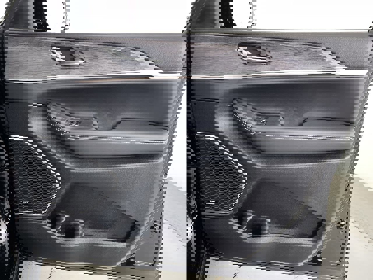 Used 2022 Jeep Grand Cherokee L Limited image 26