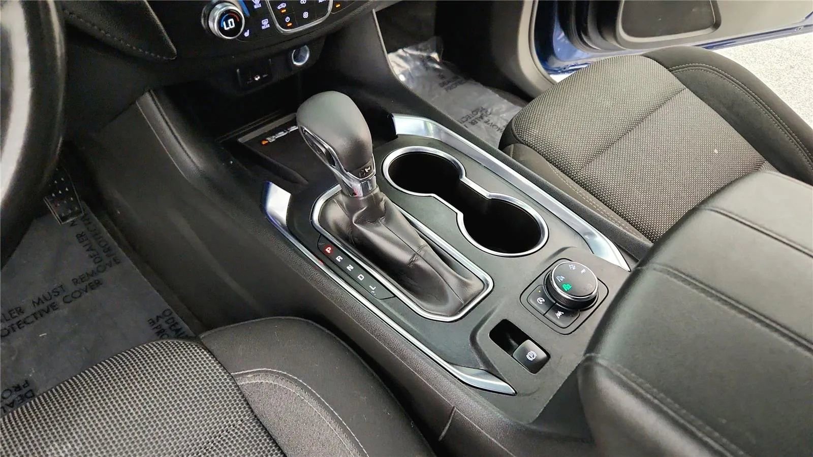 Used 2022 Chevrolet Traverse LT image 34