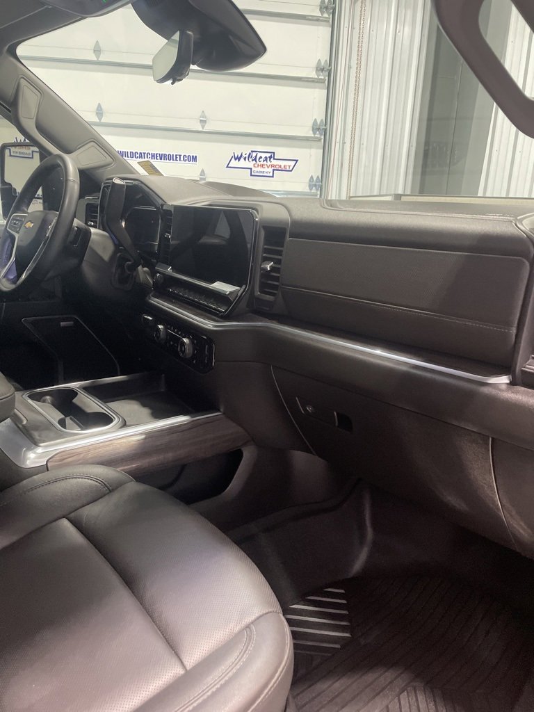 Used 2025 Chevrolet Silverado 2500 LTZ w/ LTZ Plus Package image 51