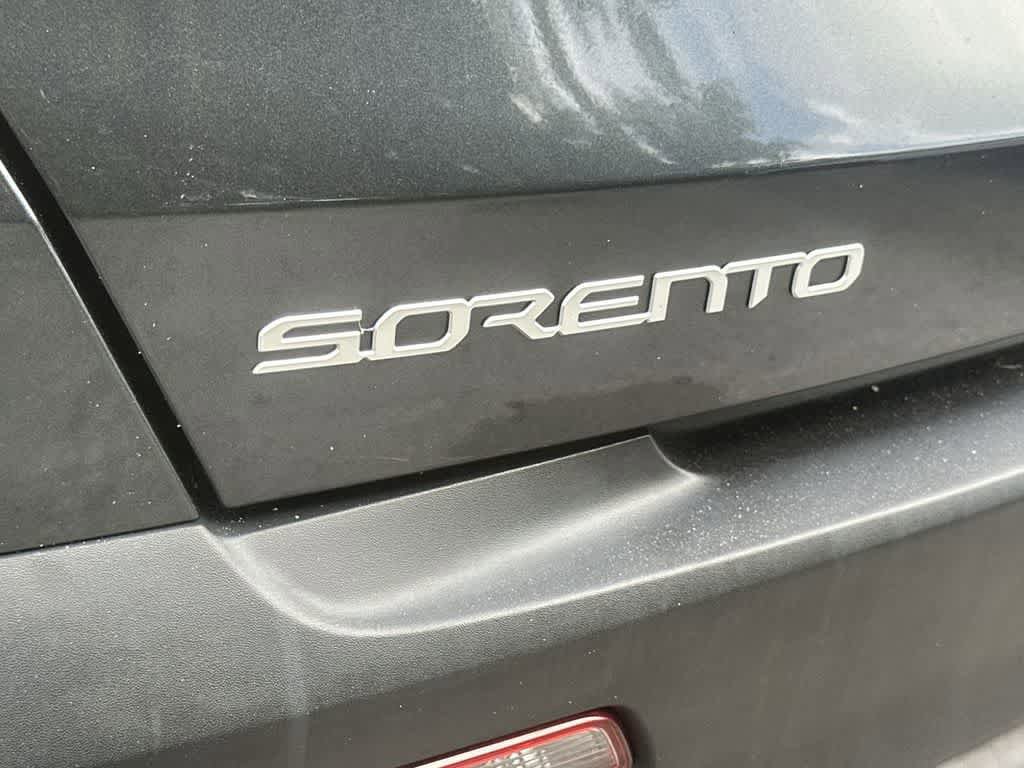 Certified 2023 Kia Sorento LX FWD image 11