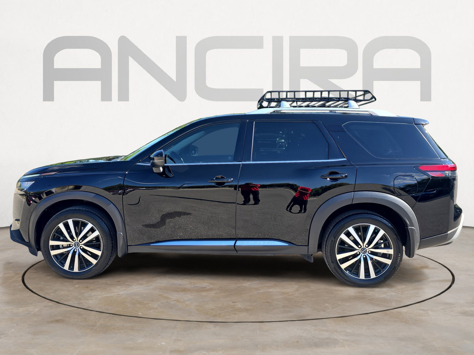 Used 2024 Nissan Pathfinder Platinum image 7