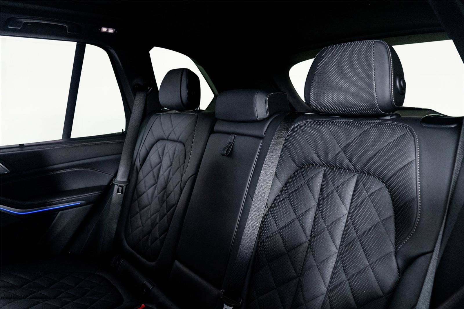 Used 2025 BMW X5 M60i AWD/4WD image 31
