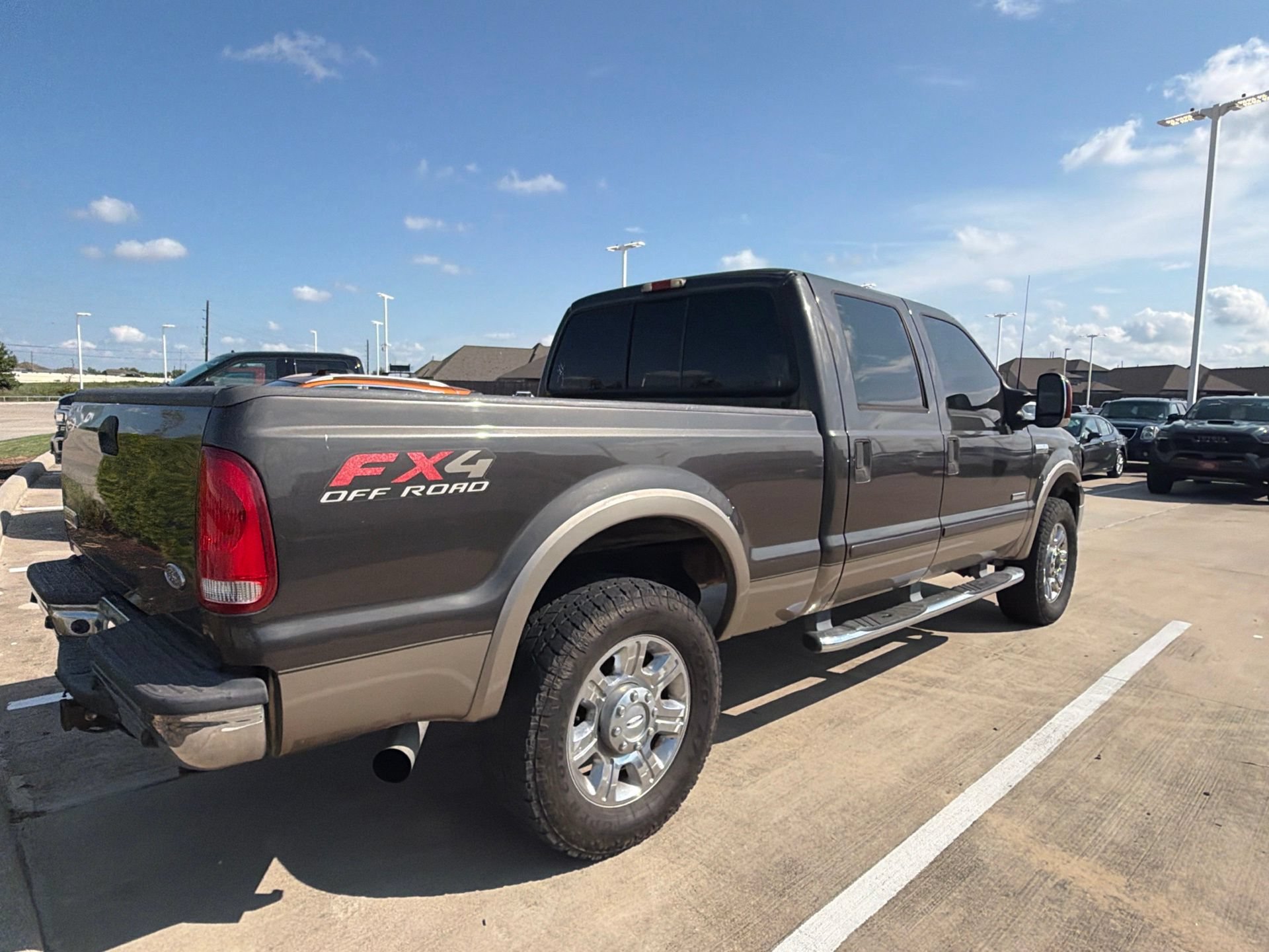 Used 2006 Ford F250 4x4 Crew Cab Super Duty image 3
