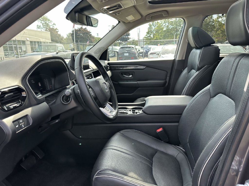 Certified 2023 Honda Pilot Elite image 13