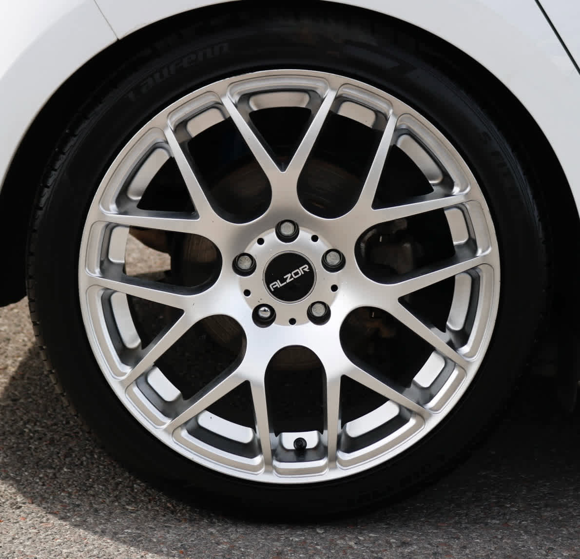 Used 2015 Volkswagen Golf S FWD image 11