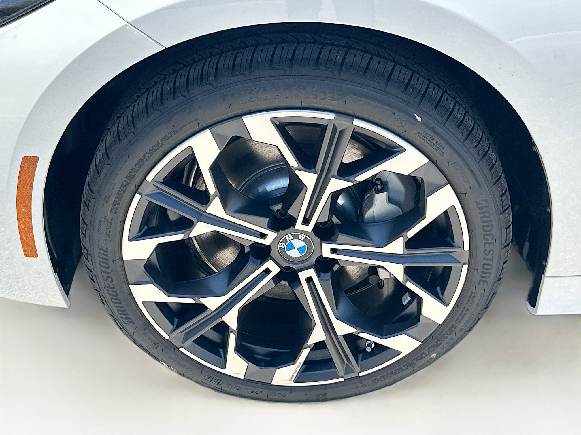 New 2025 BMW 330i Sedan w/ Premium Package RWD image 28