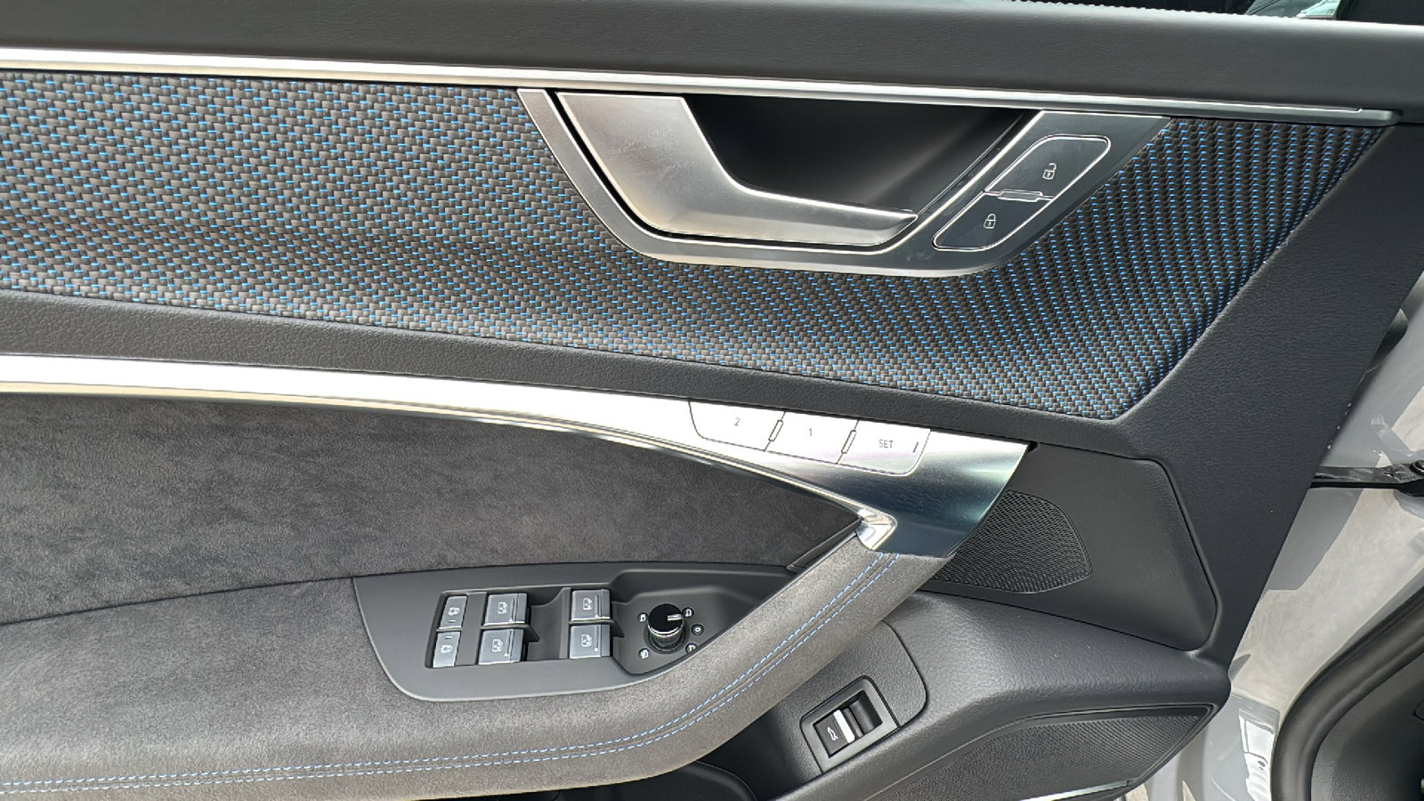 Used 2024 Audi RS 7 Performance AWD/4WD image 13