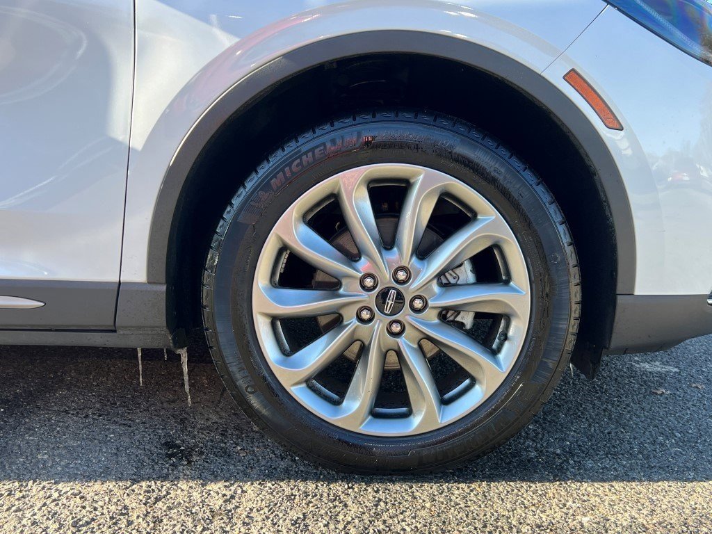 Used 2022 Lincoln Corsair AWD w/ Premium Package image 9