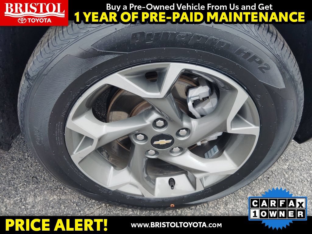 Used 2025 Chevrolet Trax LT w/ LT Convenience Package FWD image 11