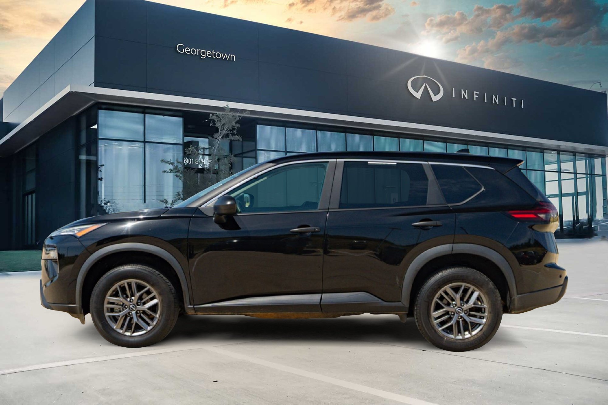 Used 2024 Nissan Rogue S AWD/4WD image 7
