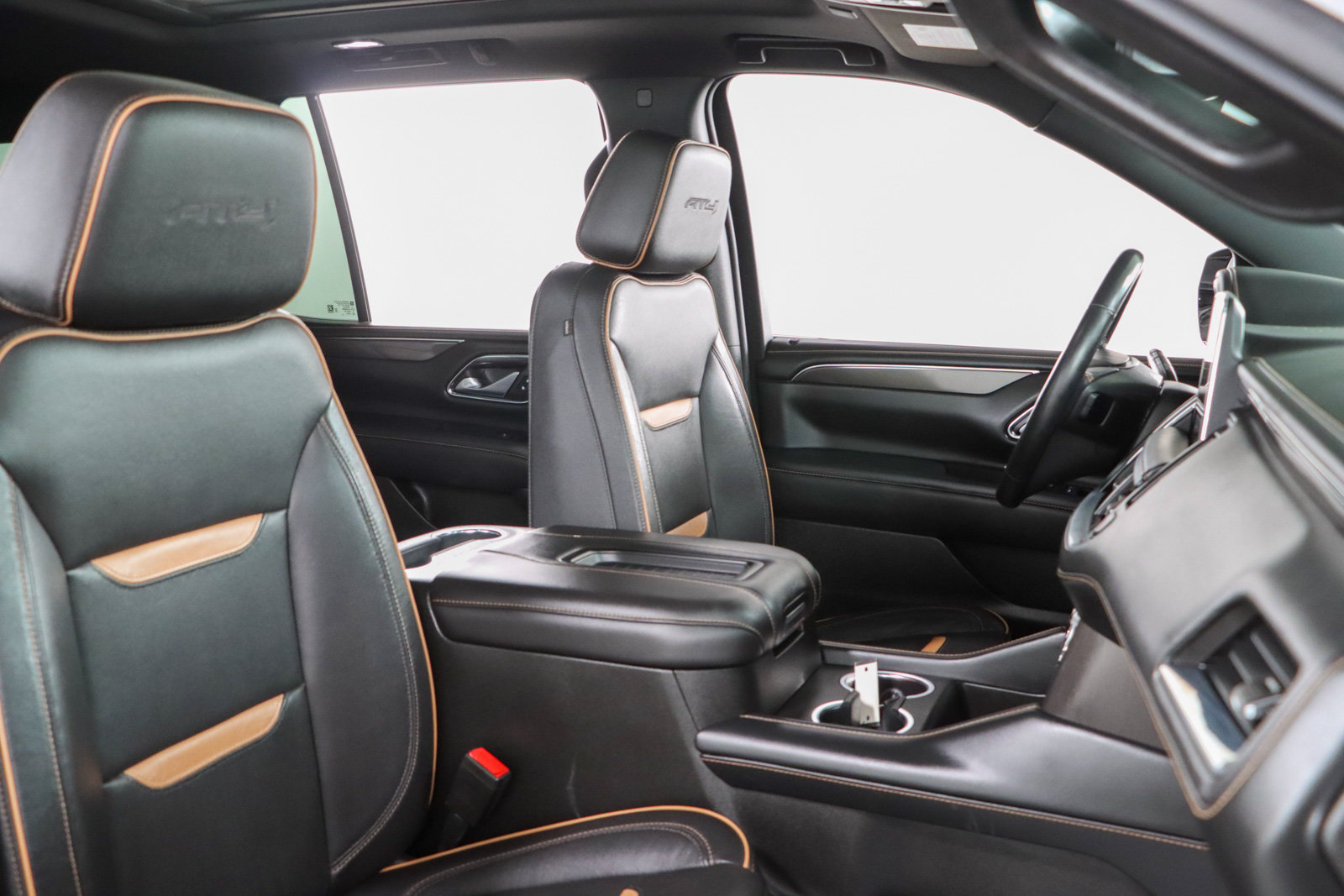 Used 2022 GMC Yukon AT4 AWD/4WD image 31