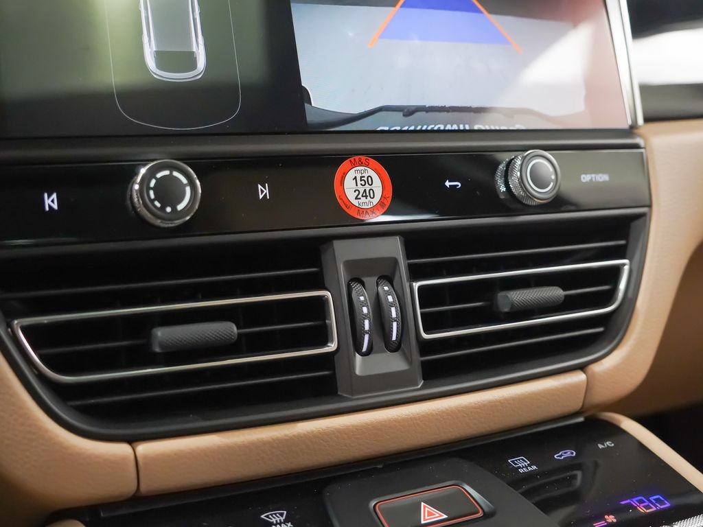 Certified 2026 Porsche Macan S AWD/4WD image 32