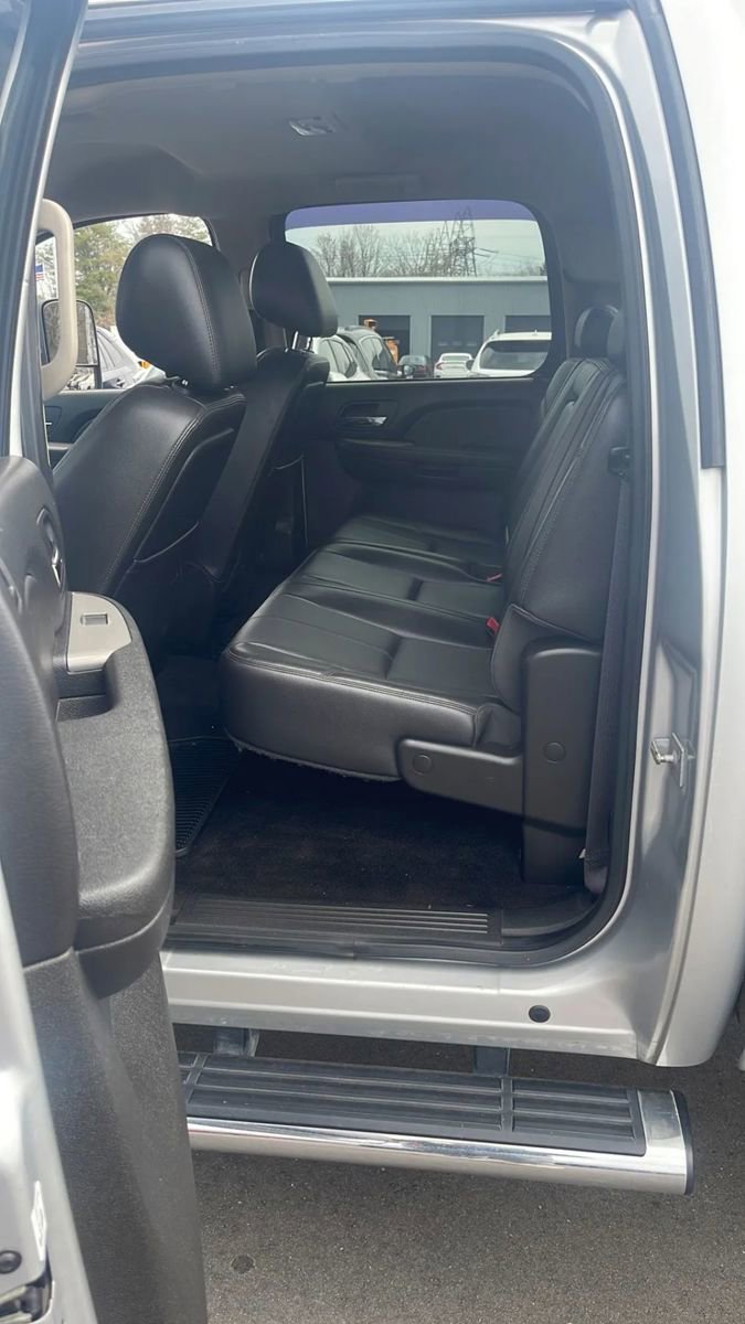 Used 2013 Chevrolet Silverado 3500 LTZ w/ LTZ Plus Package image 11