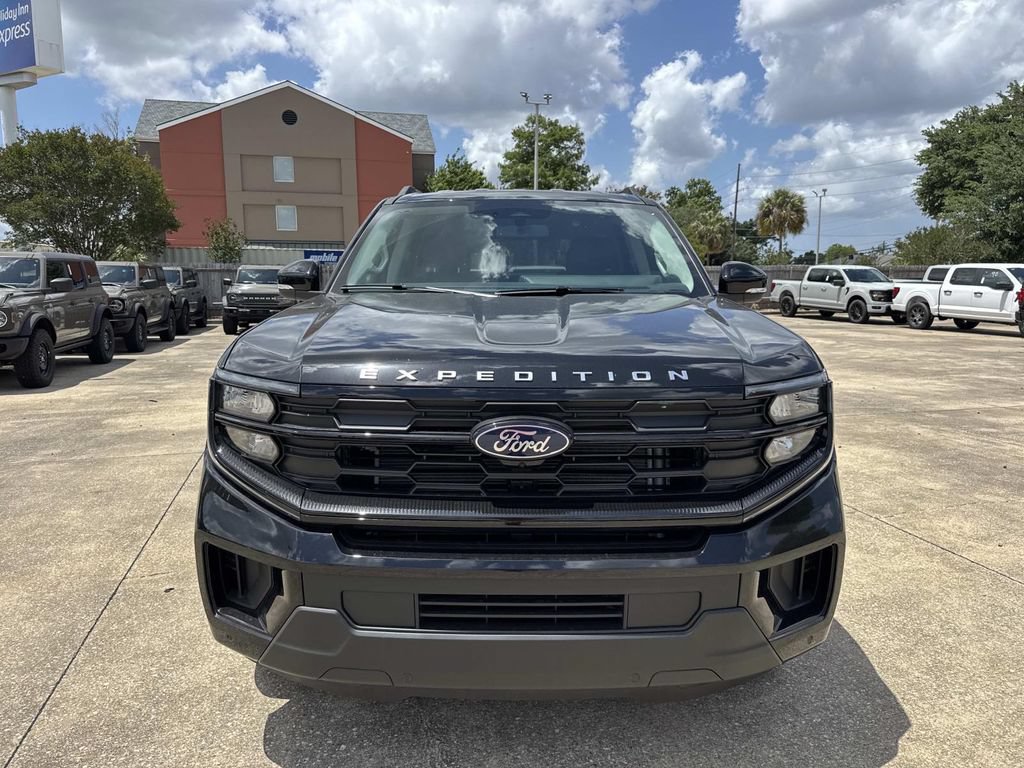 New 2026 Ford Expedition Active RWD image 2