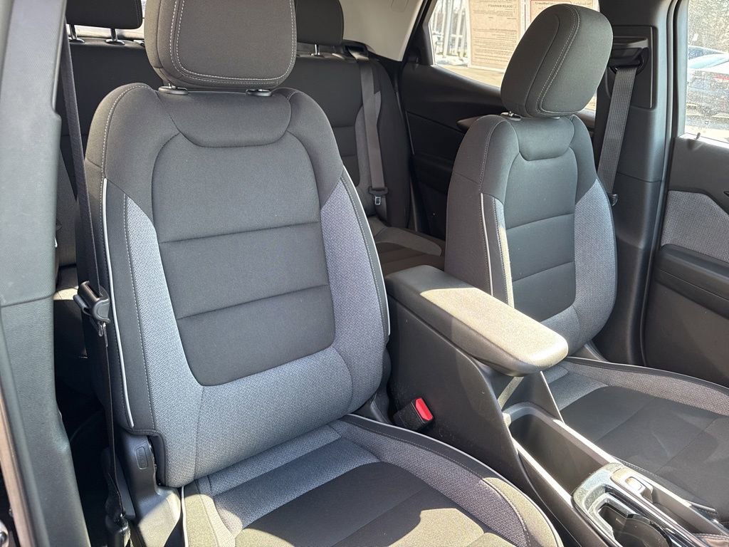 Used 2025 Chevrolet TrailBlazer LT image 24