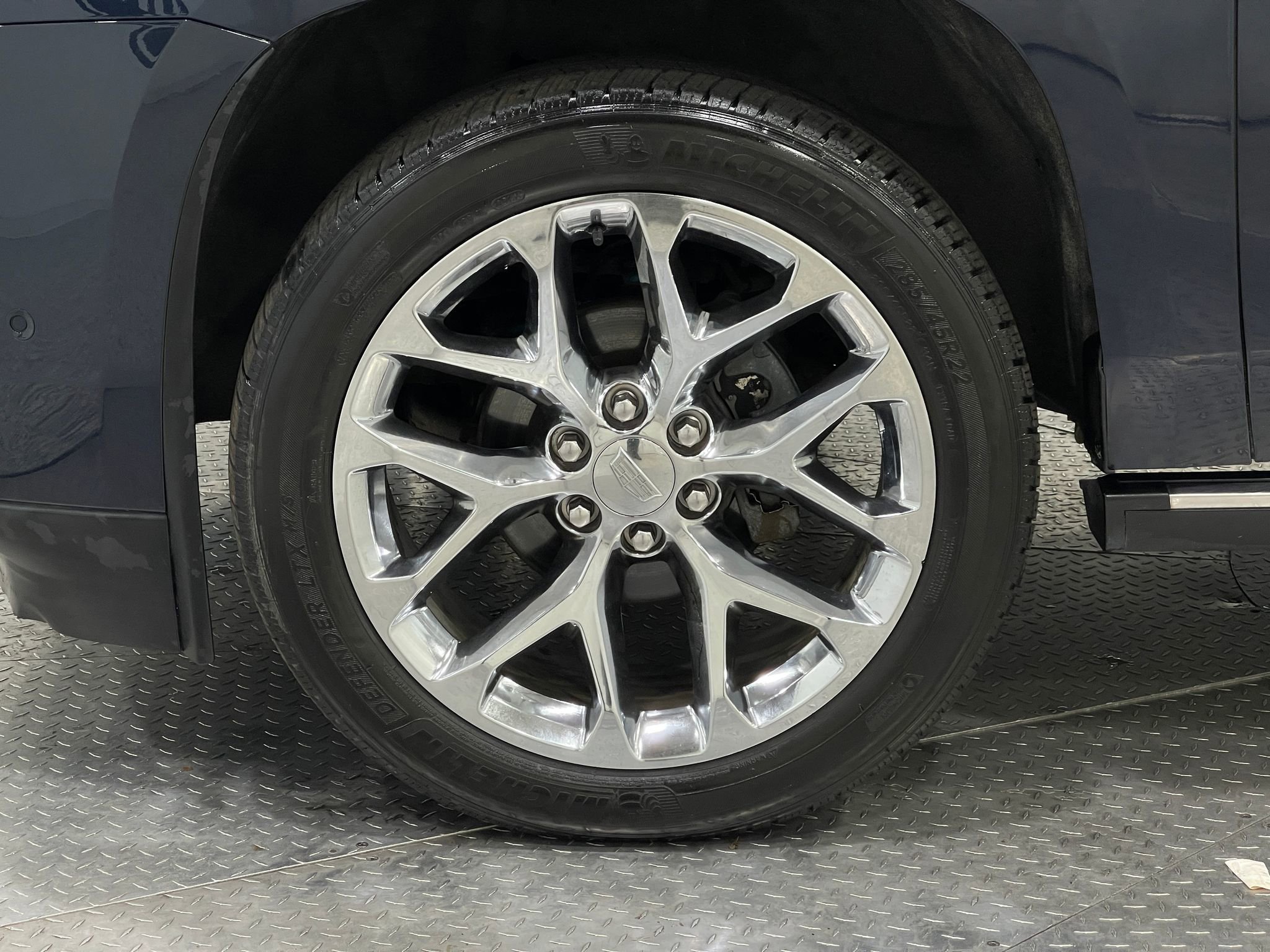 Used 2018 Cadillac Escalade Platinum AWD/4WD image 38