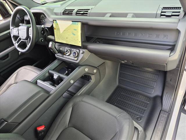Certified 2026 Land Rover Defender 110 X-Dynamic SE AWD/4WD image 23