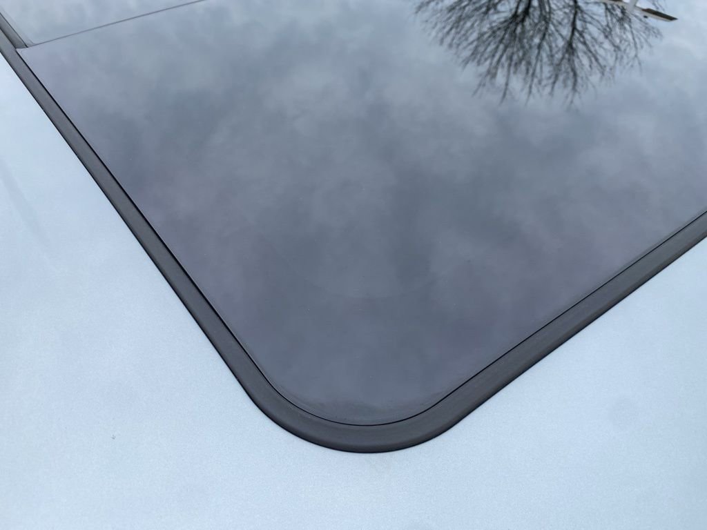 Used 2025 Cadillac Escalade Sport Platinum w/ LPO, ONYX Package image 9