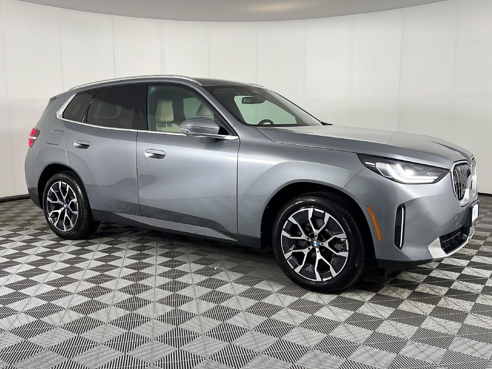 New 2026 BMW X3 xDrive30i w/ Premium Package AWD/4WD image 2