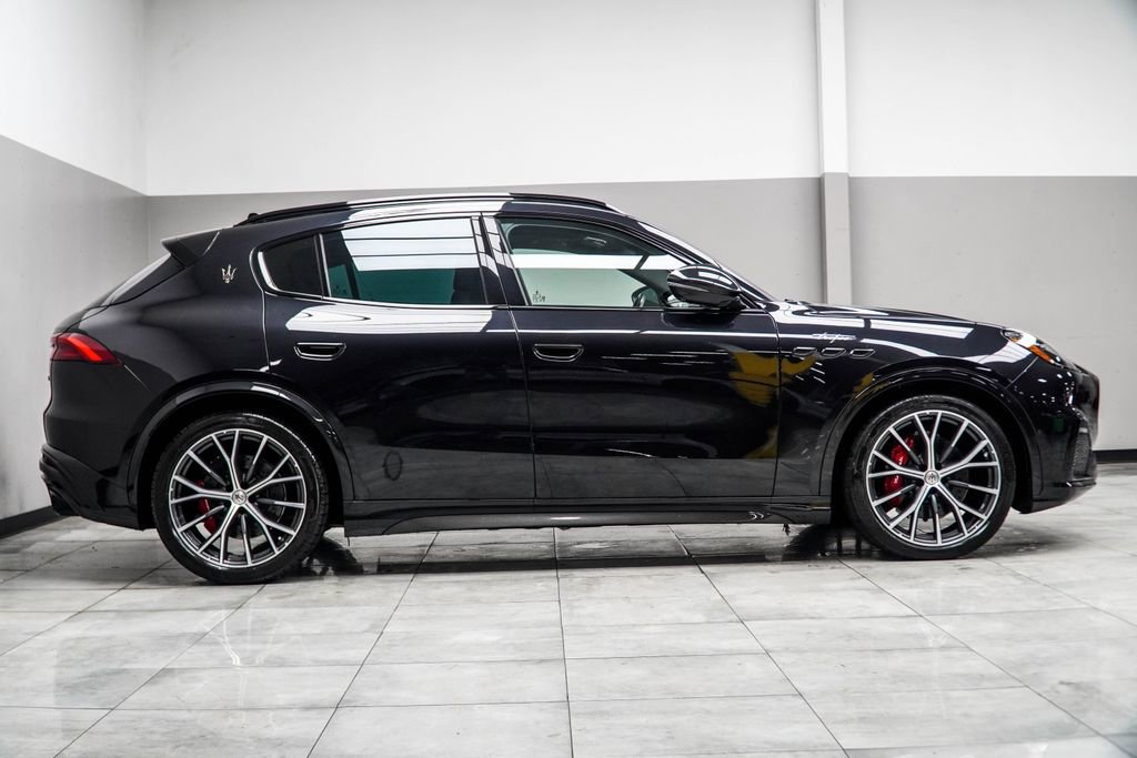 Used 2024 Maserati Grecale Trofeo image 7
