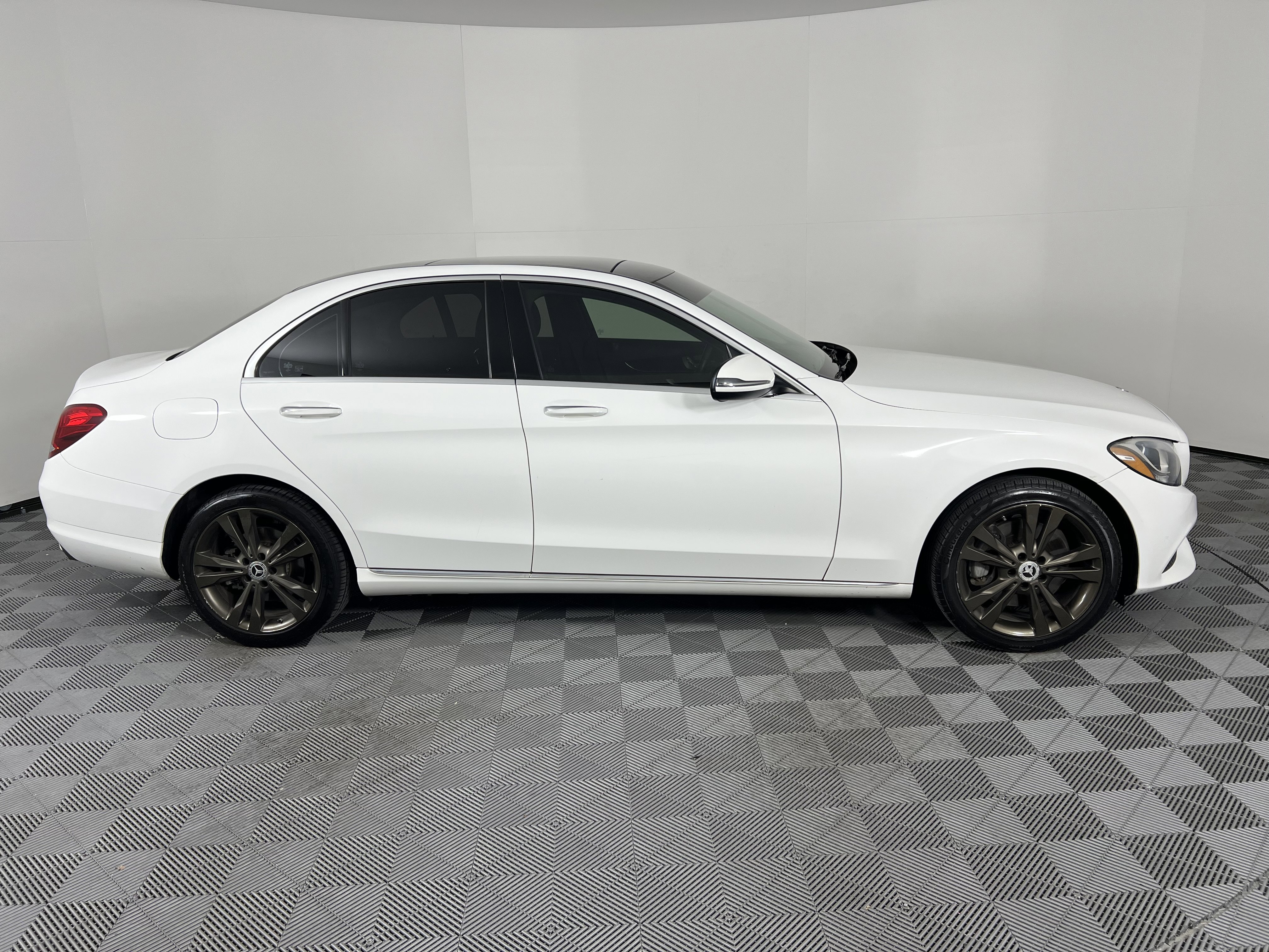 Used 2016 Mercedes-Benz C 300 4MATIC Sedan image 14
