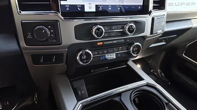 Used 2022 Ford F250 Lariat w/ Black Appearance Package AWD/4WD image 30