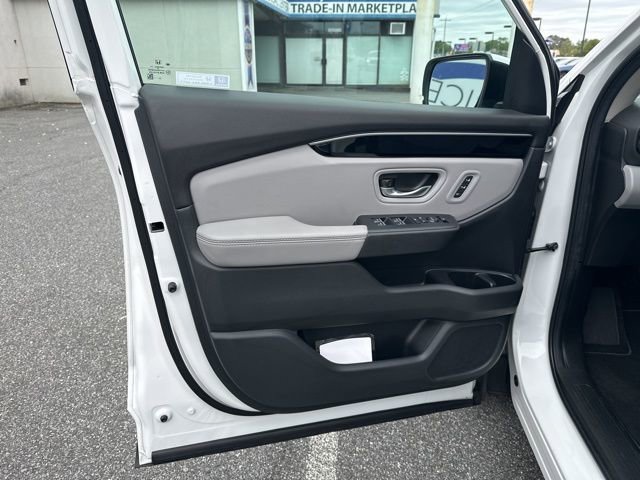 Used 2025 Honda Pilot EX-L image 31