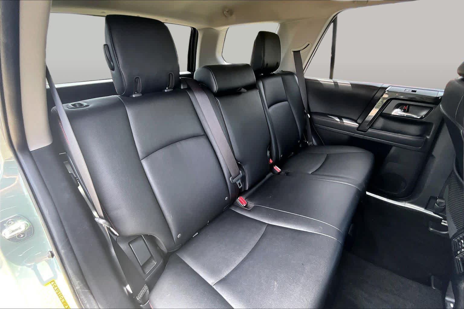 Used 2023 Toyota 4Runner TRD Off-Road Premium w/ Moonroof Package AWD/4WD image 18