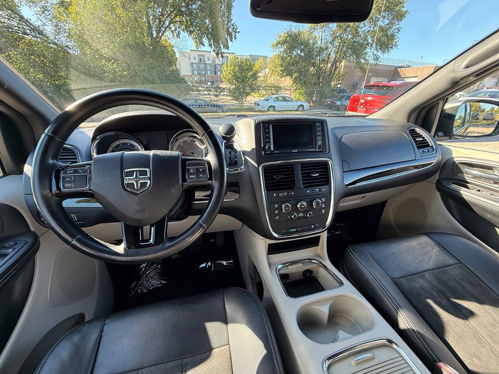 Used 2019 Dodge Grand Caravan SXT FWD image 12