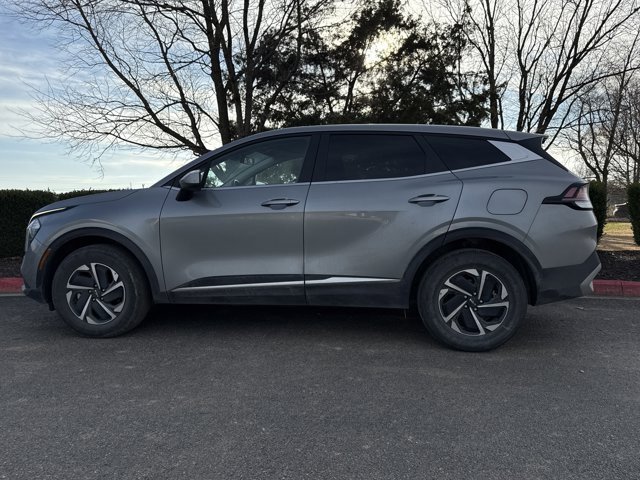 Used 2023 Kia Sportage LX image 8