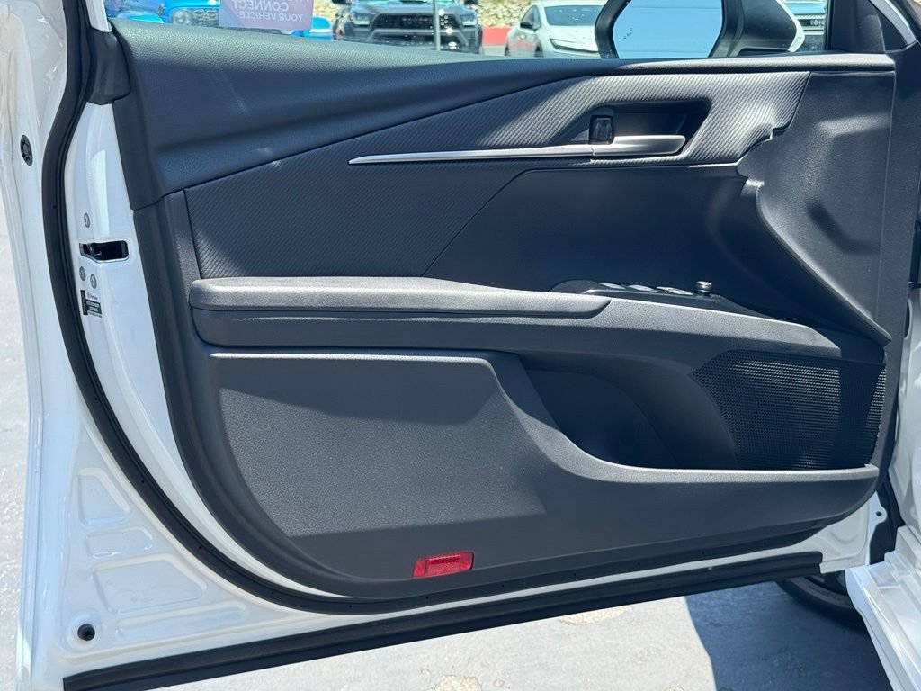 Certified 2025 Toyota Camry SE FWD image 19