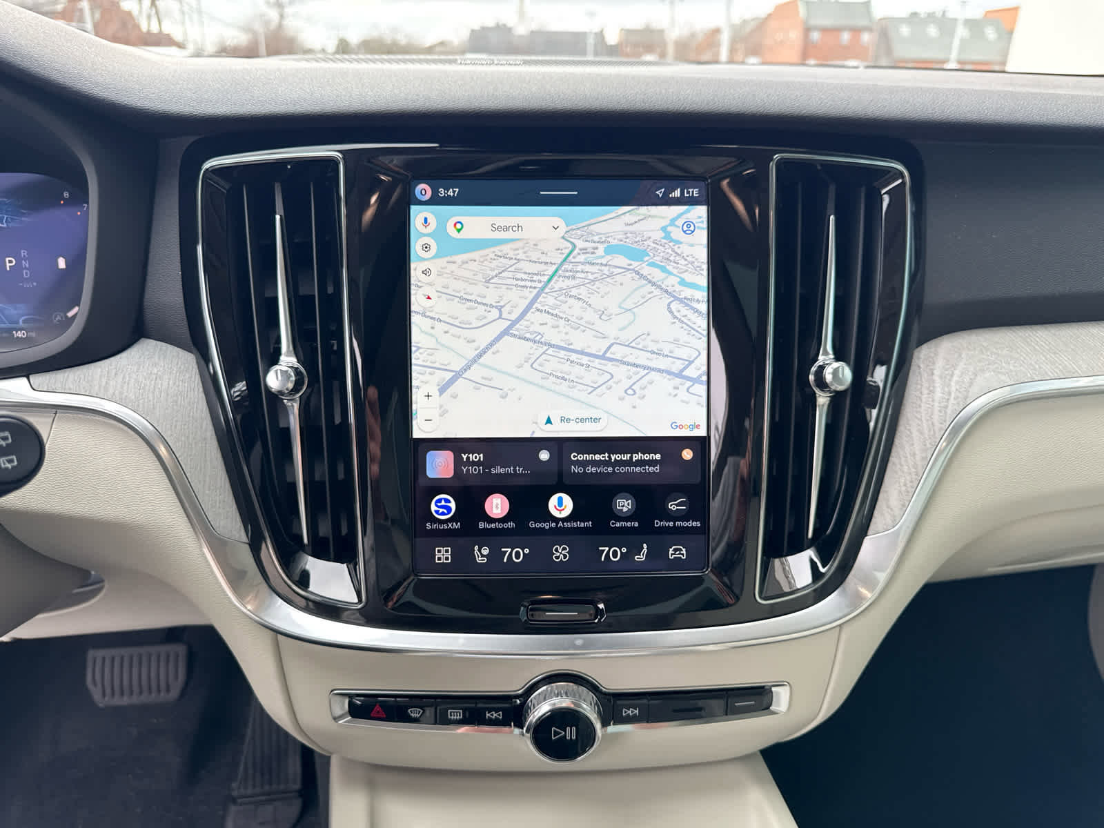 New 2026 Volvo V60 B5 Cross Country Plus w/ Protection Package Premier image 43