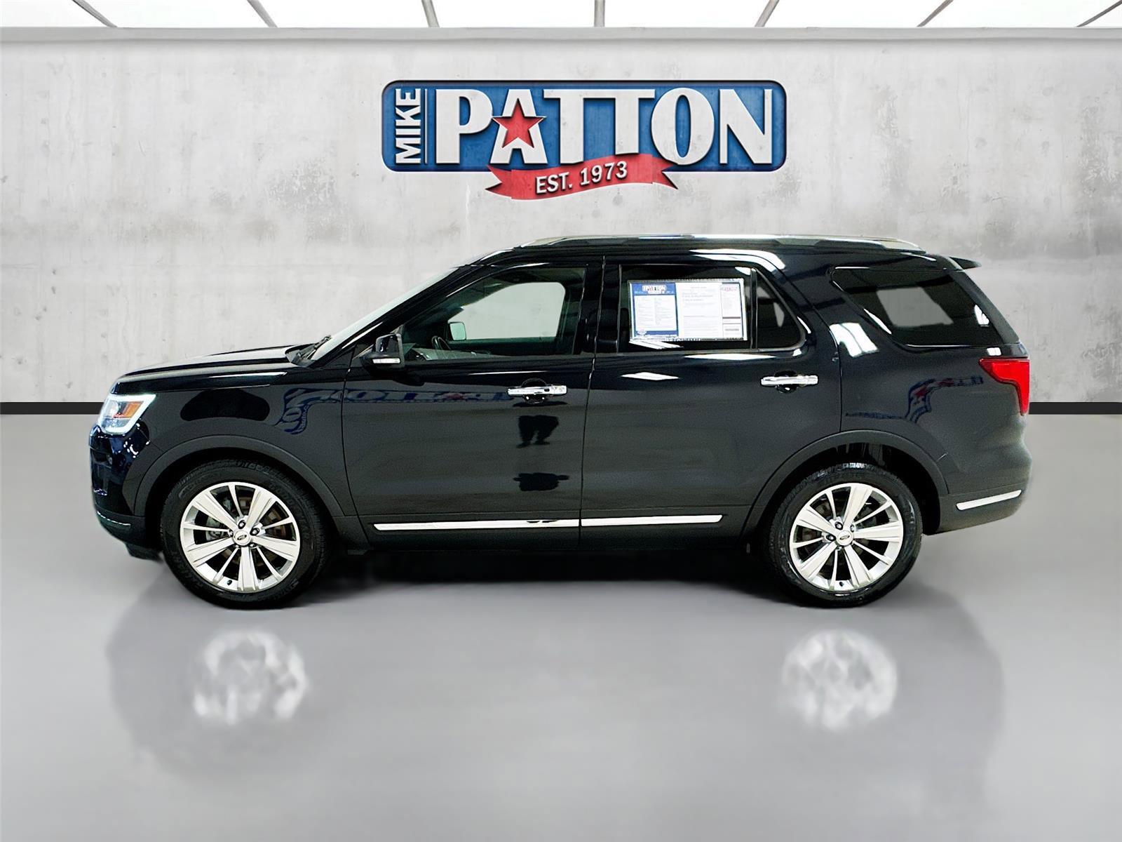 Used 2019 Ford Explorer Limited w/ Class III Trailer Tow Package image 4