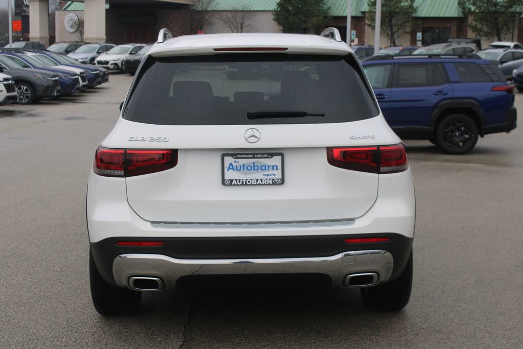 Used 2023 Mercedes-Benz GLB 250 4MATIC w/ Premium Package image 6