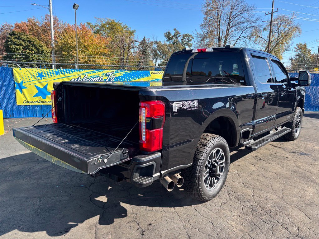 Used 2023 Ford F250 Lariat w/ Black Appearance Package AWD/4WD image 5