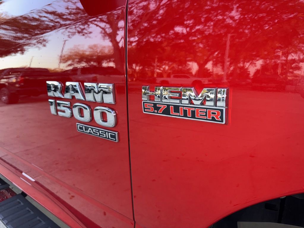 Used 2020 RAM 1500 Classic SLT image 11