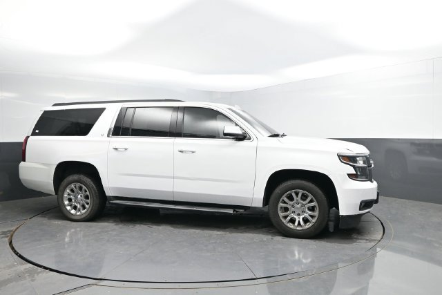 Used 2019 Chevrolet Suburban LT AWD/4WD image 4