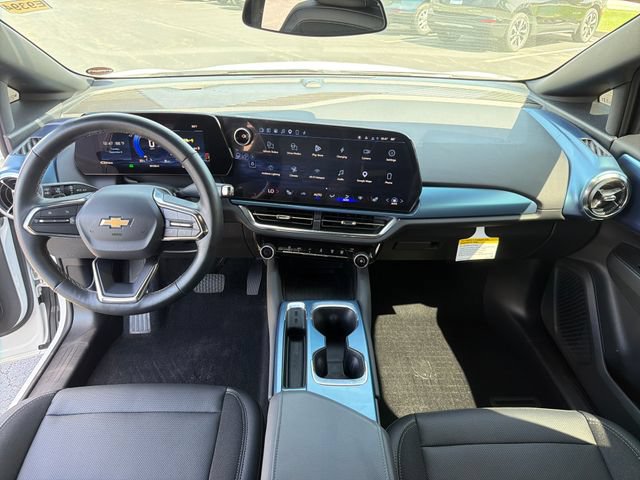 Certified 2024 Chevrolet Equinox EV LT FWD image 13