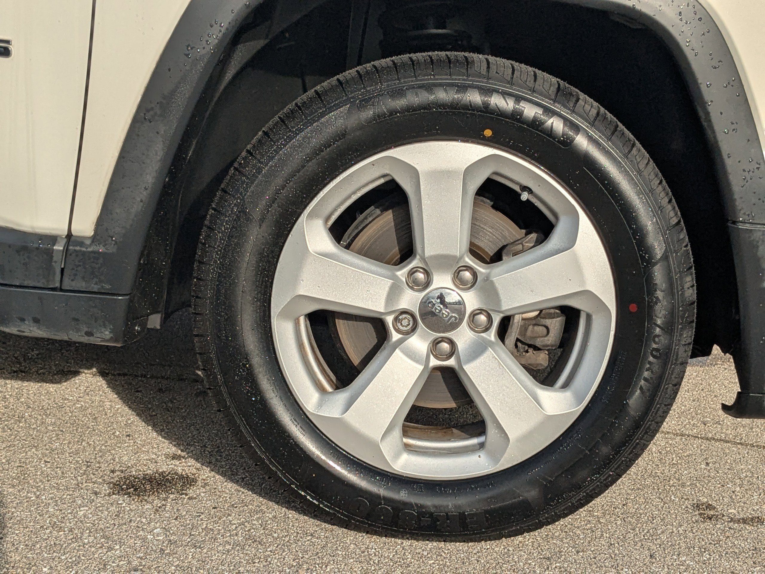 Used 2018 Jeep Compass Latitude image 11