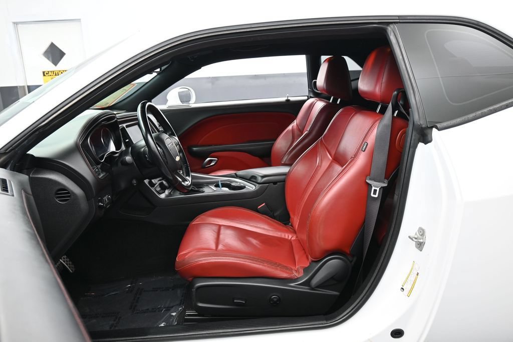 Used 2020 Dodge Challenger SXT w/ Plus Package RWD image 11