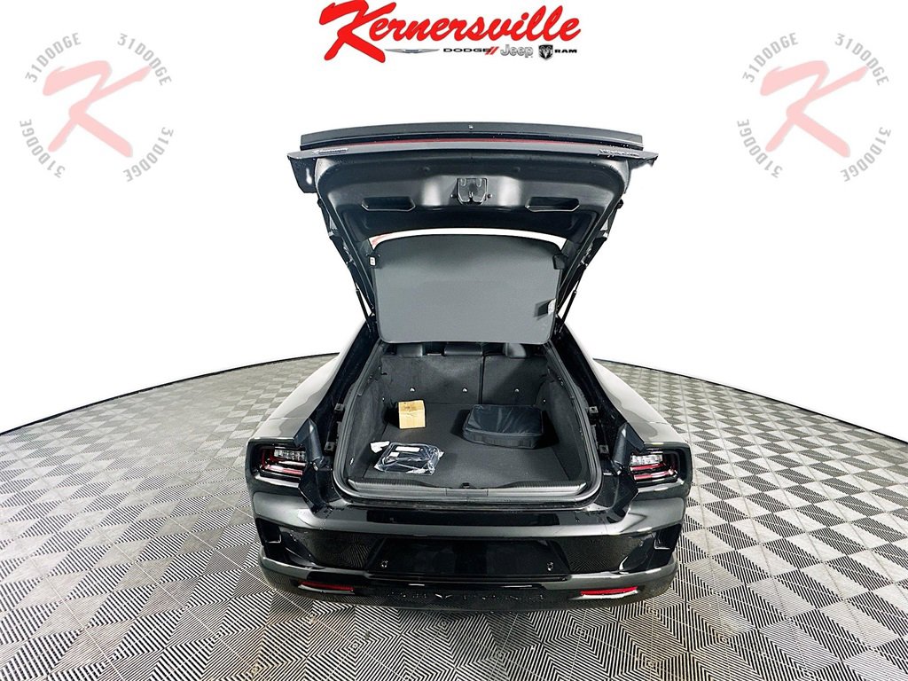 New 2026 Dodge Charger Daytona Scat Pack image 15