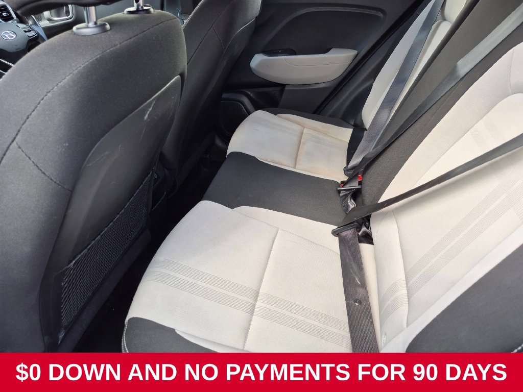 Used 2025 Hyundai Venue SEL FWD image 27