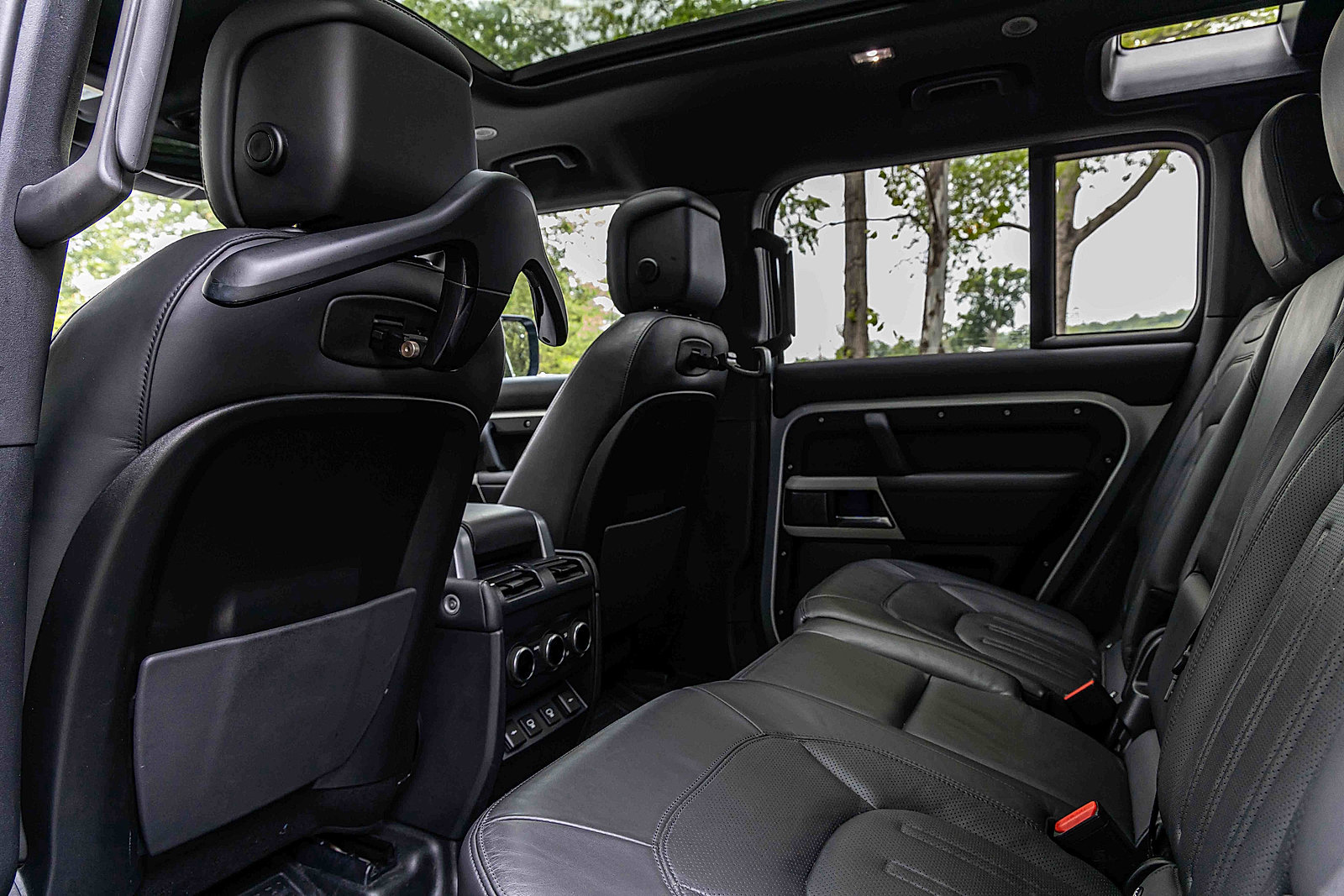 Used 2022 Land Rover Defender 110 XS Edition image 24