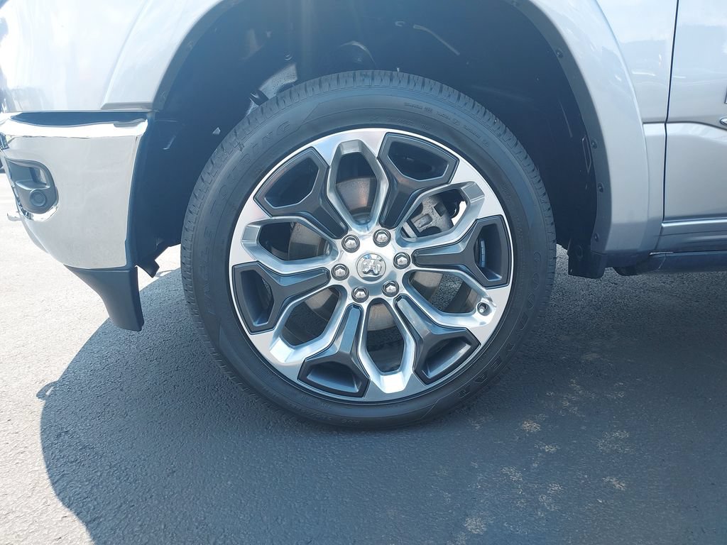Used 2022 RAM 1500 Limited AWD/4WD image 10