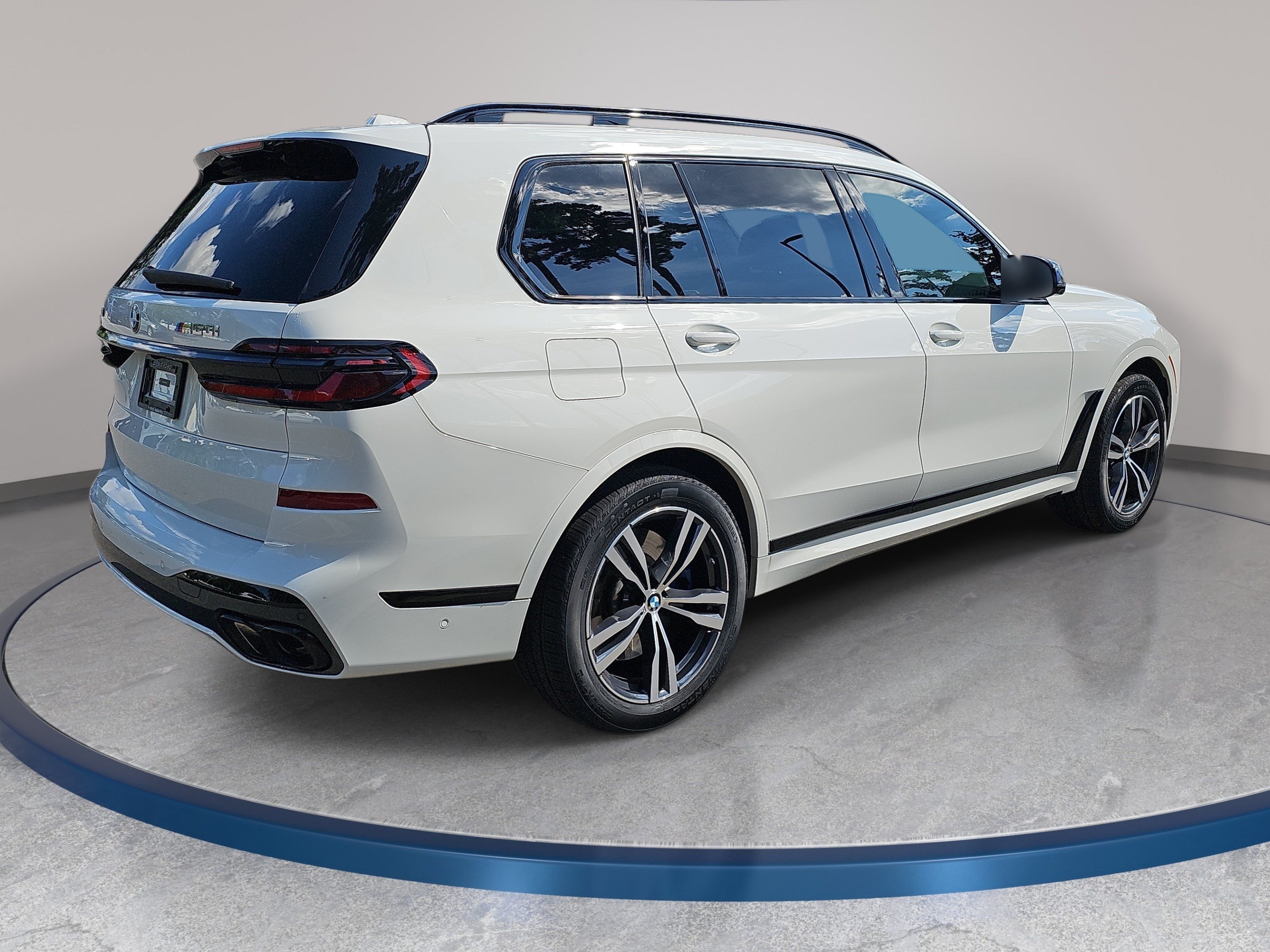 Certified 2025 BMW X7 M60i w/ Executive Package AWD/4WD image 6