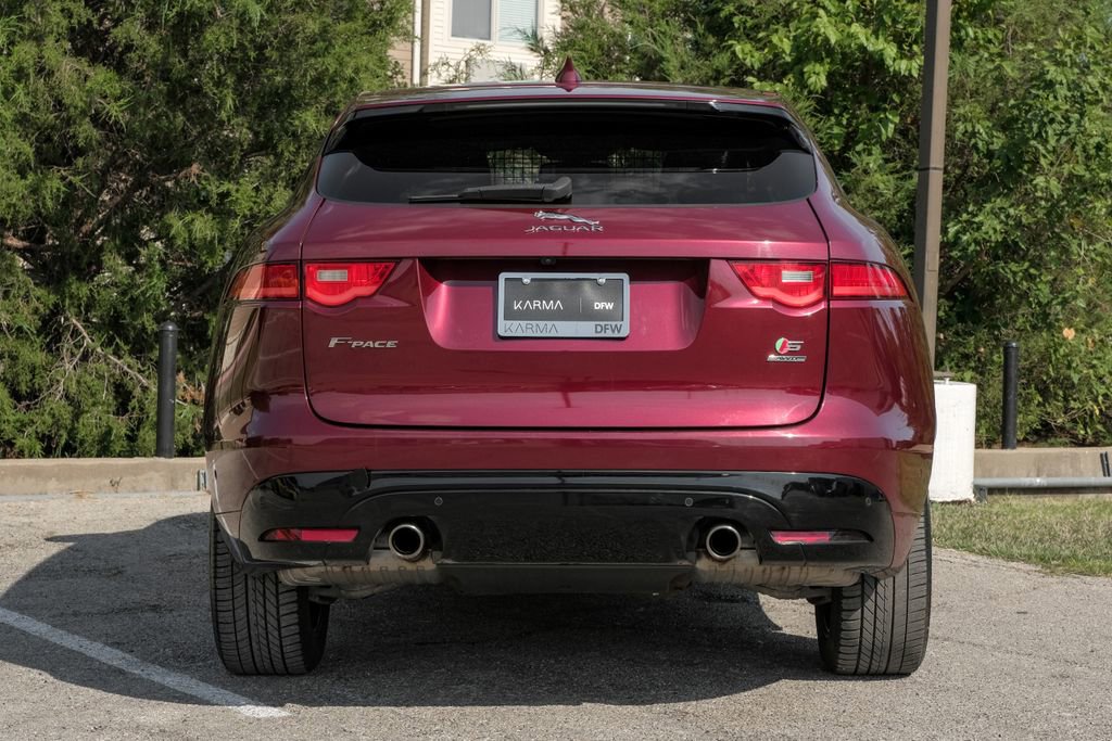 Used 2017 Jaguar F-PACE S image 7