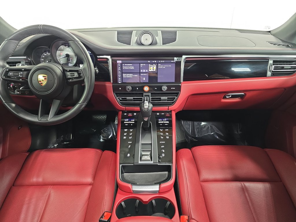 Certified 2026 Porsche Macan S AWD/4WD image 13